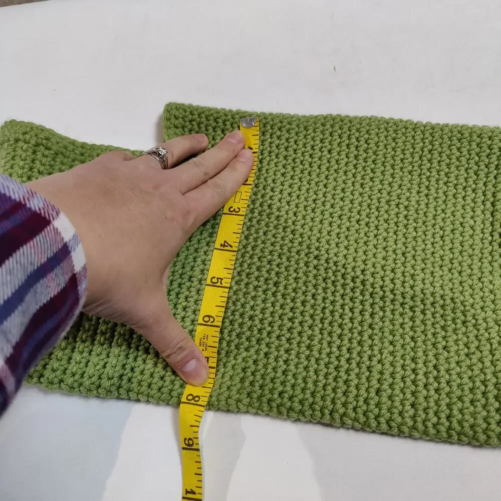 Handmade Newborn Baby Photoshoot Prop Green Knit Peapod